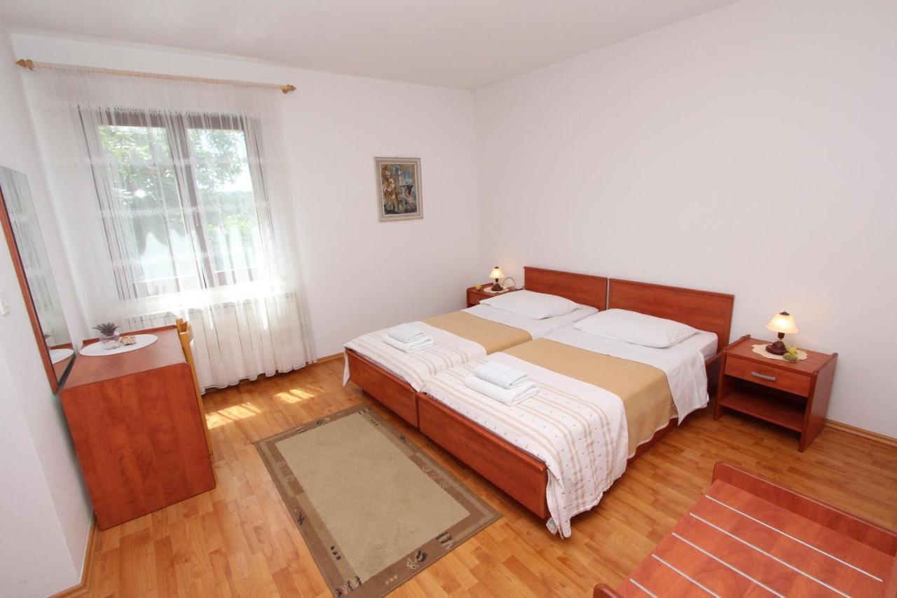 Rooms And Apartments Dino Rovinj Exterior foto